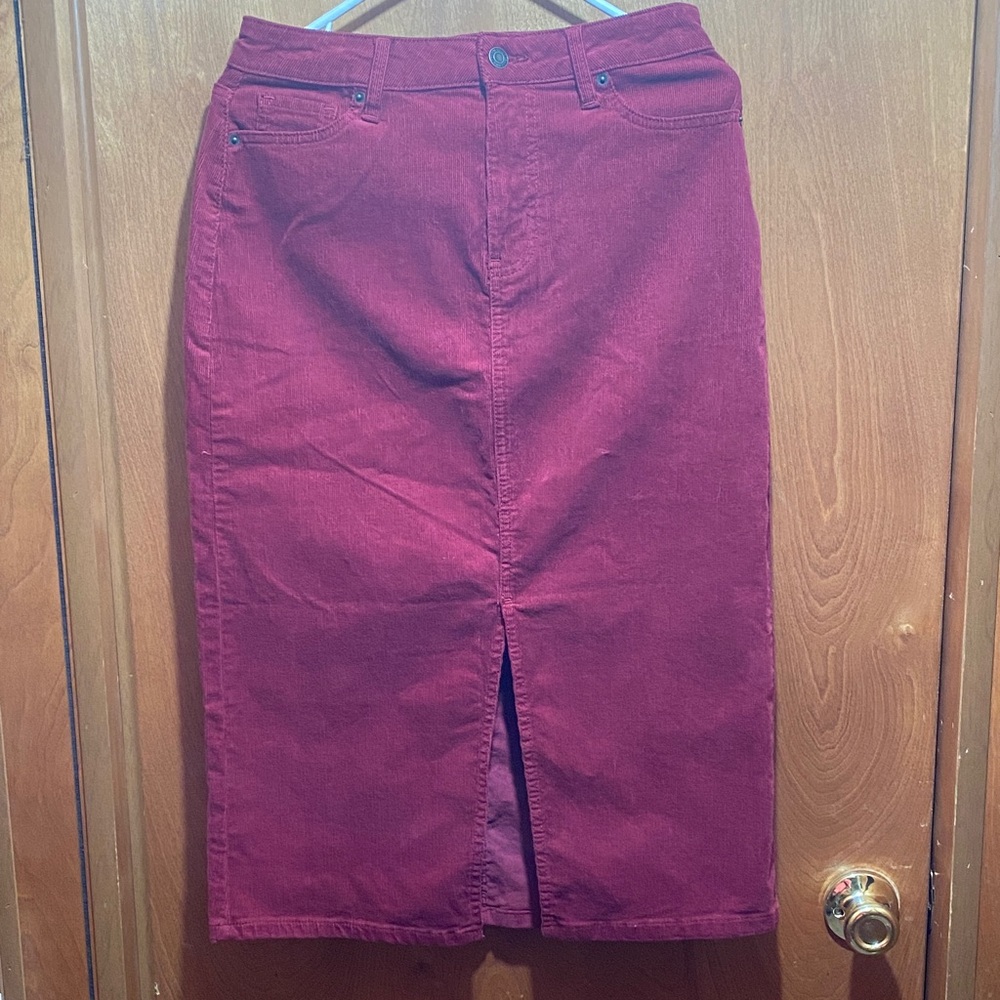 Corduroy Size 4 Burgundy Pencil Skirt Office Academia Fall Career